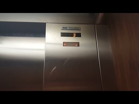 Dover Hydraulic Elevator @ Tulgren Square - Hudson, WI