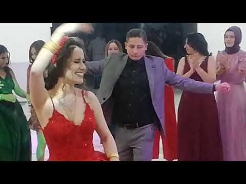 Müzisyen Özlem Ökten Afyonkarahisar Sandıklılı İLÇESİ Büşra Kervan& Kürşat Cengiz çiftinin düğünü