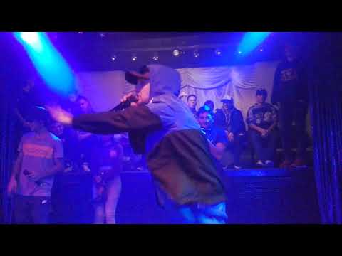 COMPETENCIA DE FREESTYLE VIRUS VS LECKER EN EL TEATRO 5 SENTIDOS EN MAR DEL PLATA