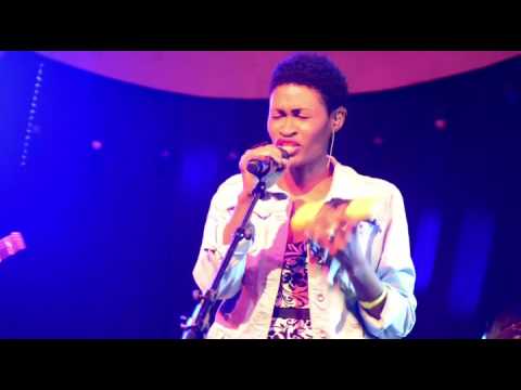 VALERIE LOURI    en concert  au Zebre   de paris  2016