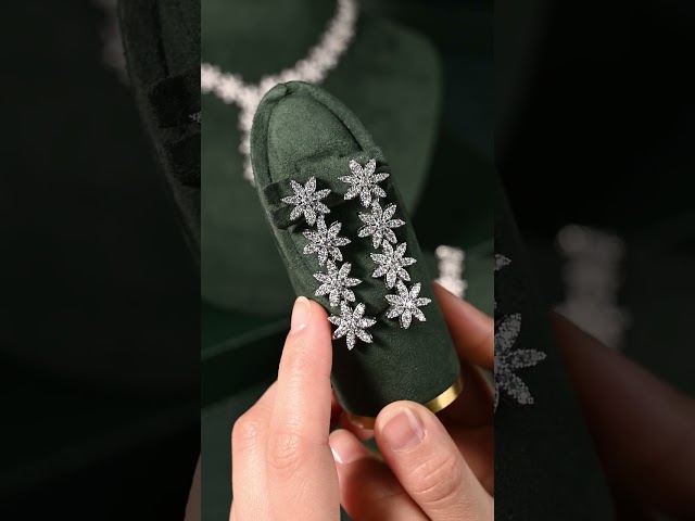 طقم نسائي فاخر بلمعة الألماس للمناسبات من خاتون