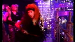 Cyndi Lauper - Girls Just Want To Have Fun. Top Of The Pops 1984