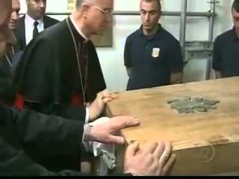 Papa João Paulo 2 é desenterrado