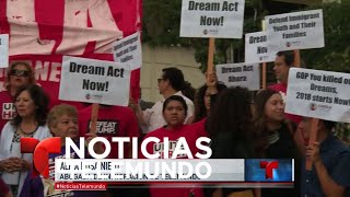 Dreamers desorientados sobre lo que pueden o no hacer | Noticiero | Noticias Telemundo