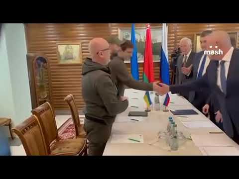 Կադրեր բանակցությունների երկրորդ փուլի սկզբից. Կողմերը փոխանակվել են ձեռքսեղմումներով