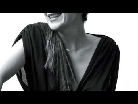 download lagu mp3 mp4 Bloody Mary Black Pearl, download lagu Bloody Mary Black Pearl gratis, unduh video klip Bloody Mary Black Pearl