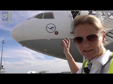 Inge und Claudia im Cockpit: Mit der riesigen Lufthansa Cargo MD-11F nach Asien! Cockpitfilme.de