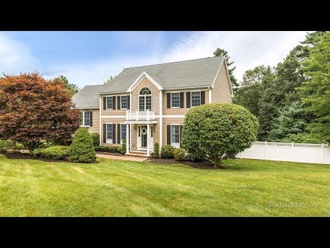 16 Kings Row, North Reading MA - Lisa Santilli - Tel 978-660-3506