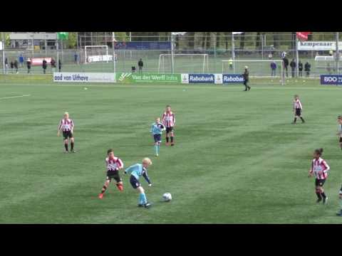 22-04-2017: Alphense Boys JO11-3 - Alphense Boys JO11-1 (1e helft, ruststand 3-0)