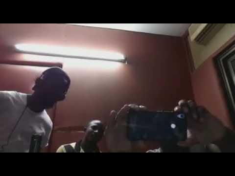 Vetcho lolas donne des Conseils à DJ Arafat