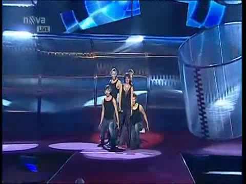 Ewa Farna - Maska - Český slavík 2010 (Lyrics)