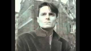 Bill Pritchard 'Hélas'