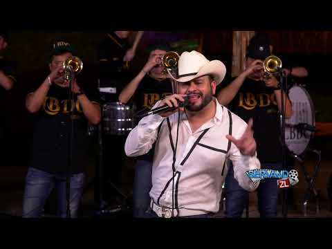 Edgar Rodarte Ft. Grupo Riesgo Ft. La Banda Del Charko - El De Buen Porte (En Vivo 2023)