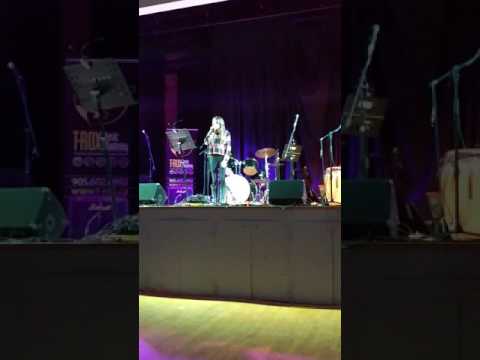 12 year old singing Hallelujah