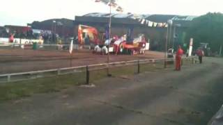 preview picture of video 'North West Tractor Pull Kirkbride June 2010'