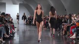 @Personalidade MUGLER https://youtu.be/k6DHtEXXgug