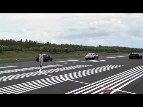 Bmw E90 335xi Turbo 19T 17psi vs Porsche Carrera GTS vs Corvette C8 Z06 ( 1/2 mile drag race )