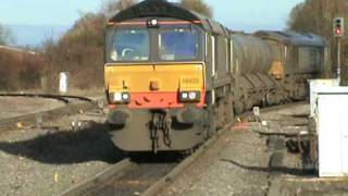 preview picture of video 'DRS leaf clearer on Chiltern line'