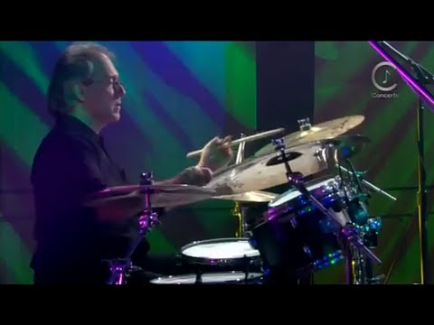 Colaiuta jazz play...