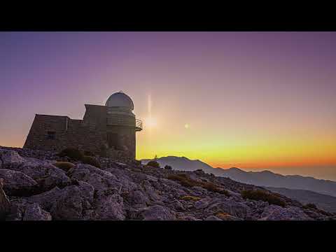 Leniz - The Sun Is Dark