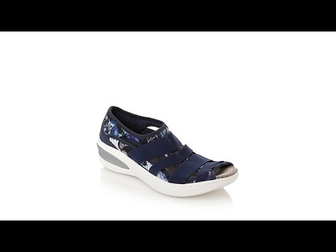 Bzees "Frill" Fisherman Sport Athleisure