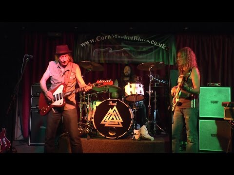 "Del Bromham's Blues Devils"  at   "CornMarket Blues"  01/10/16