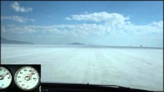 preview picture of video 'Bonneville Salt Flats, 130 mph Club Attempt'