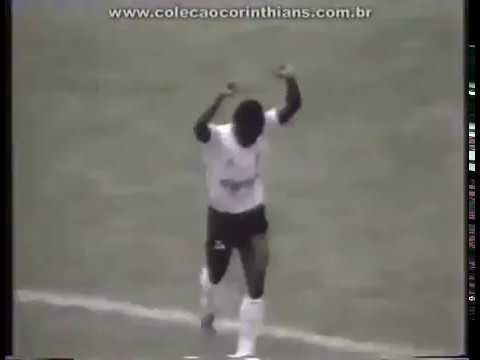 Claudio Adão (Corinthians) - 12/03/1989 - Corinthians 4x1 XV de Piracicaba - 2 gols