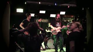 Prisoners of Rock 'n' Roll Live@Poppari - Neil Young &amp; Crazy Horse - Love And Only Love