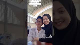 Download lagu Dewi Hajar saat bercanda bersama adeknya mp3