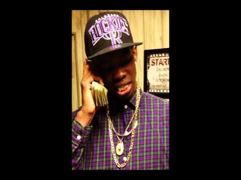 Yung SmokE - Trapping Feat Cosmo G)