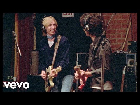 Video thumbnail for Finding Out (French TV)