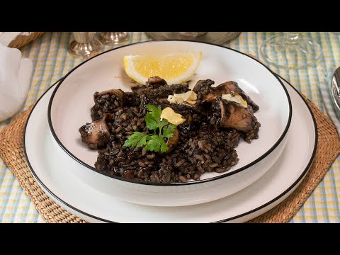 Arroz negro con chipirones.