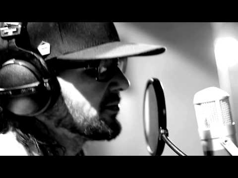 Korn - 'Freak On A Leash' live - BBC Radio 1 Rock Show