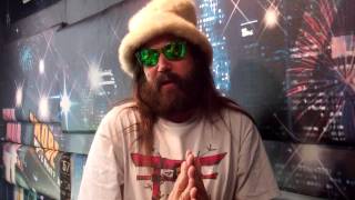 CLIPPERS DISS LAKERS IN STAPLES CENTER