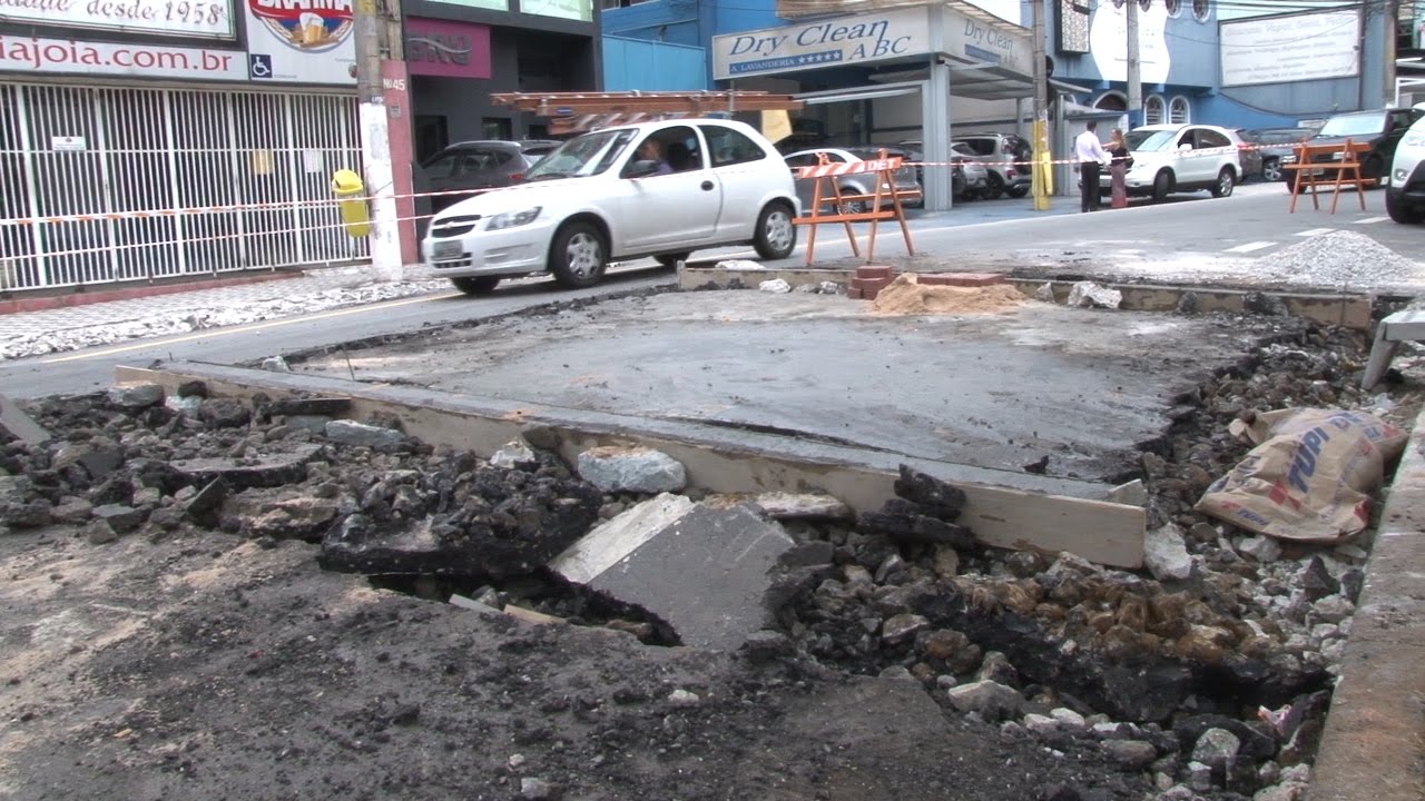 Obras em praça de Santo André; confira vídeo