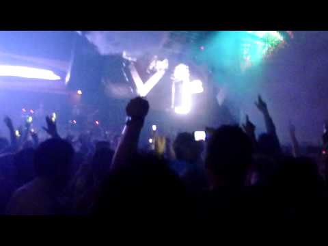 col ham deadmau5 warm up @ lush playing evil nine remix of temper trap