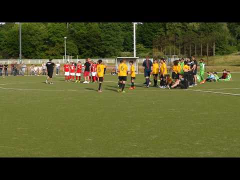 21.Jugend-Pfingstturnier 2017 – FC Karnap 07/27 D1 – SC Weitmar 45 D1 Elfmeterschießen