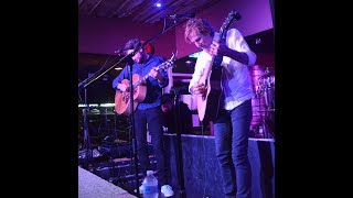 Peter Mayer Group singing Jimmy Buffett&#39;s &#39;Blue Guitar&#39;