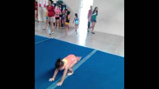 preview picture of video 'Peque Star's Gym practicando Piso'