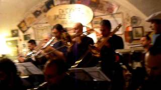 Bidibop Big Band diretta da Andrea Ferrario nella cantina Dr. Dixie a BO- Sigla. by MVaccari