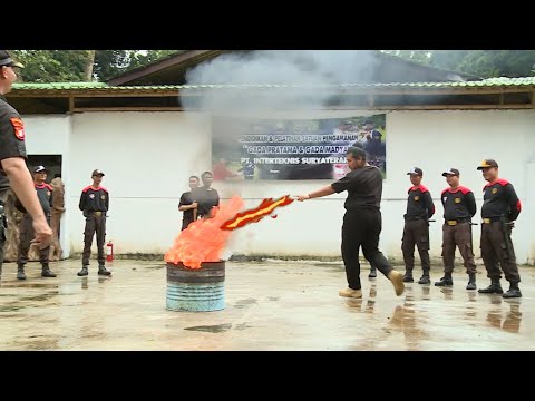 Disuruh Memadamkan Api Fadlan Malah Melakukan Ritual Udah Kaya Pengdali Api (3/4) - SIAP BOS!!!