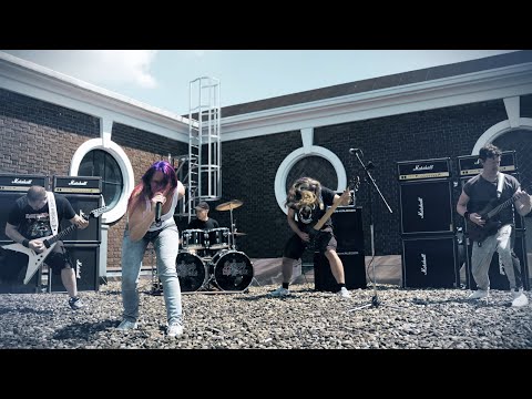 Beyond the Pale - Storm en Drift (Official Music Video)