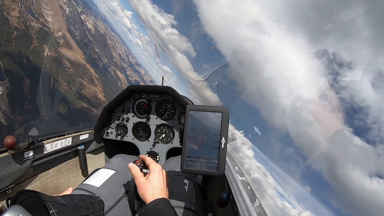 Mountain Soaring with Glider in October Thermals