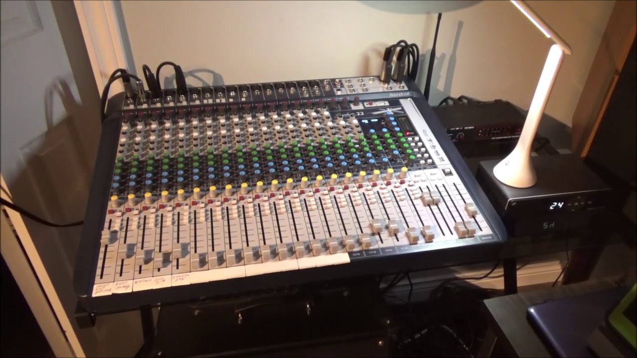 video Mixer Soundcraft Signature 22 chính hãng 0