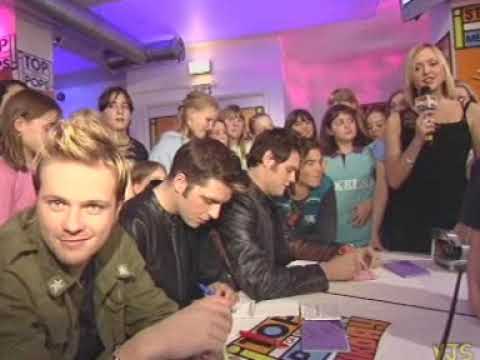 Westlife & David Sneddon - Signing Autographs, TOTP Saturday 04.01.2003