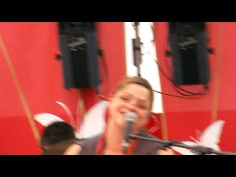 Beccy Owen - Summersong [Live @ Greenfest]