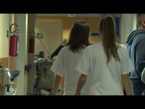 Covid, 105 ricoverati; reparti sotto pressione al San Luca