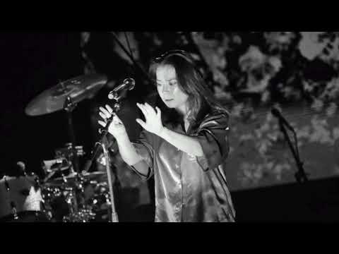 Mitski - I Bet On Losing Dogs (Podcast Version)