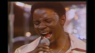 EARTH, WIND &amp; FIRE – Devotion  (live, 1975)